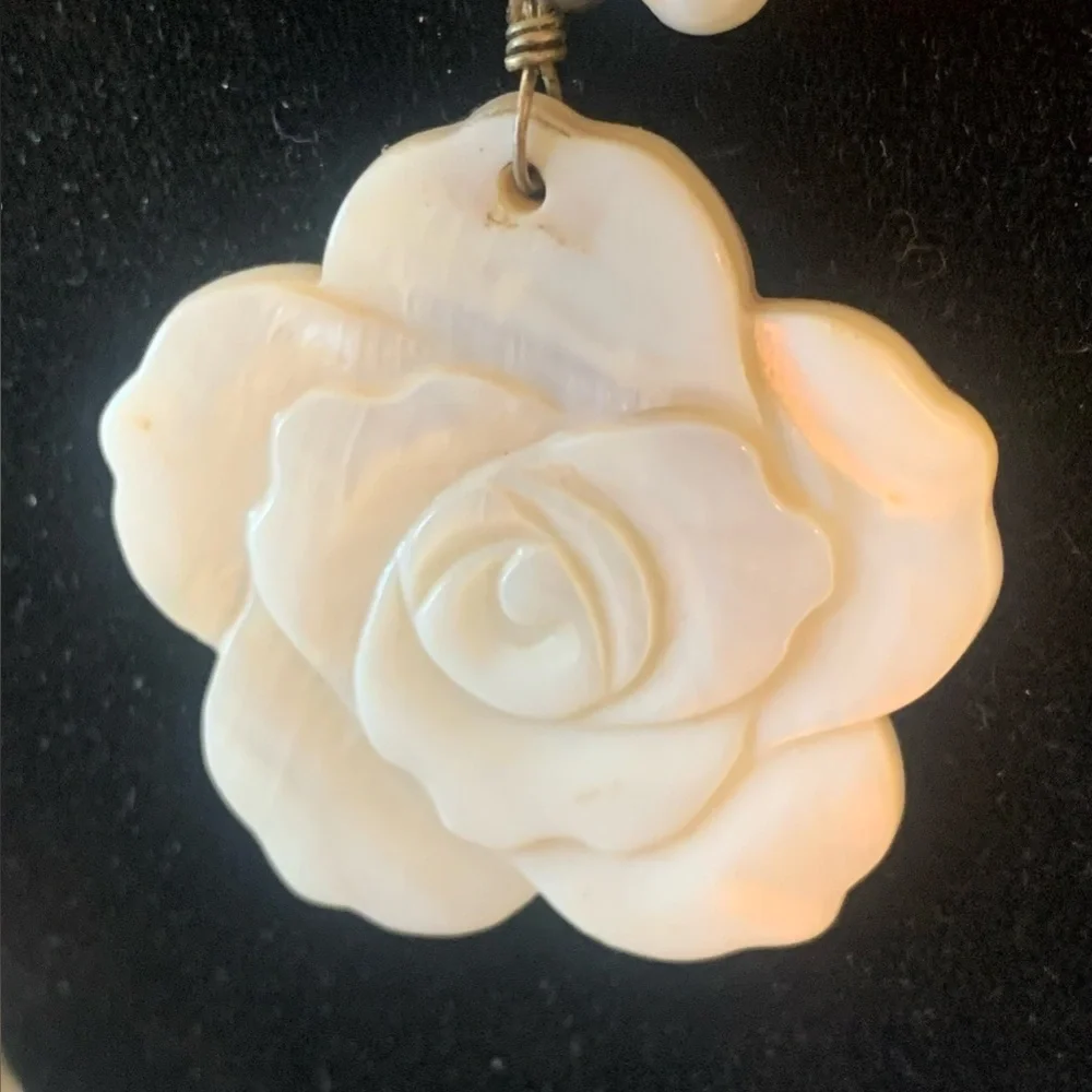 Orange Beaded Necklace with White Flower Pendant - Picture 6 of 11